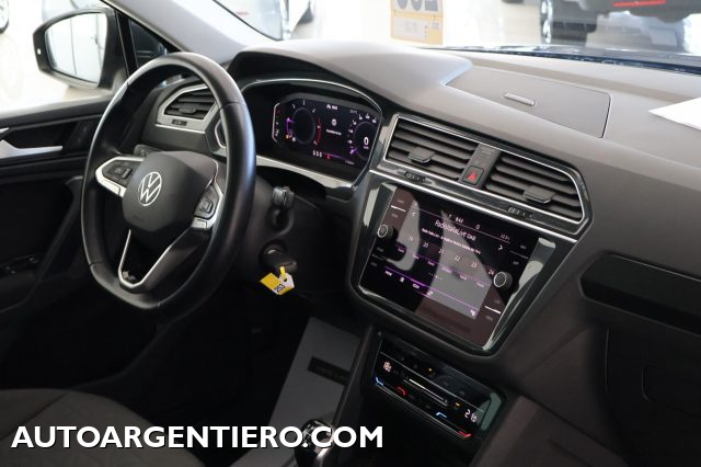 VOLKSWAGEN Tiguan usata, con Specchietti laterali elettrici