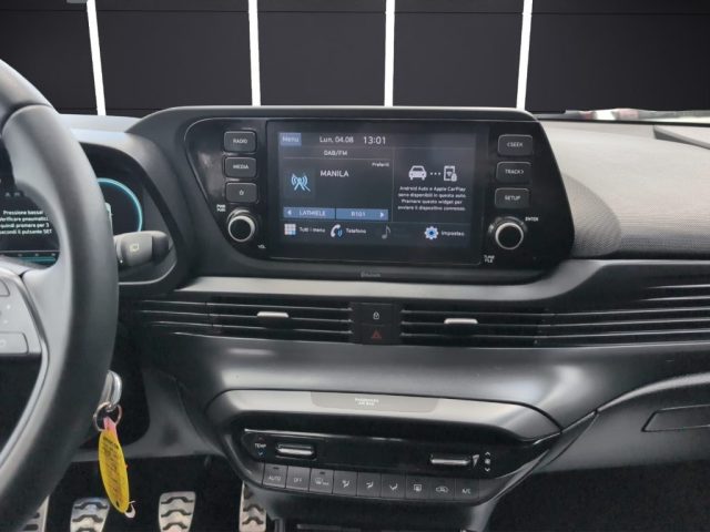 HYUNDAI Bayon usata, con Touch screen