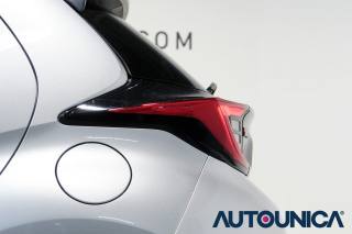 TOYOTA Yaris usata 41