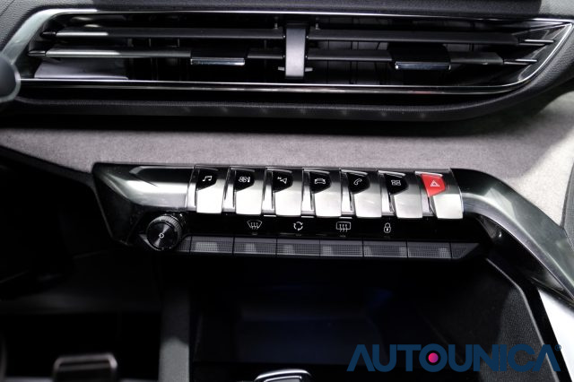 PEUGEOT 5008 usata, con Chiusura centralizzata telecomandata