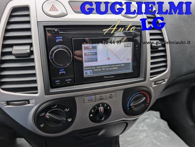 HYUNDAI i20 usata, con Sedile posteriore sdoppiato