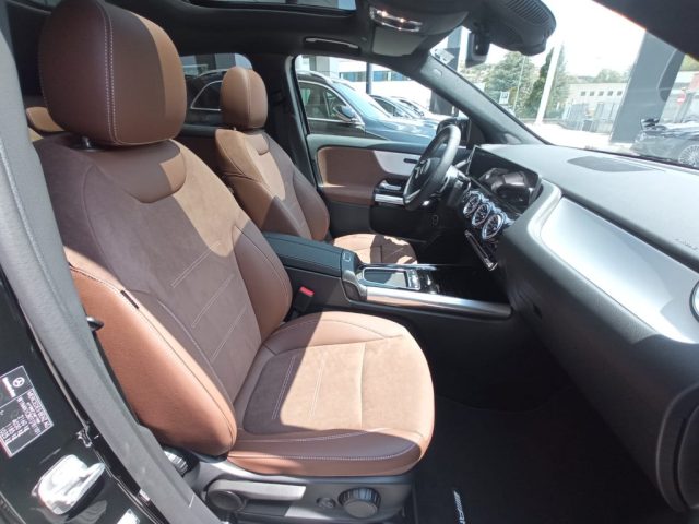 MERCEDES-BENZ GLA 200 usata, con Controllo automatico clima