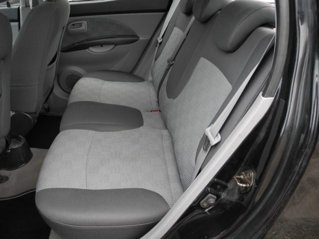 KIA Picanto usata, con Sedile posteriore sdoppiato