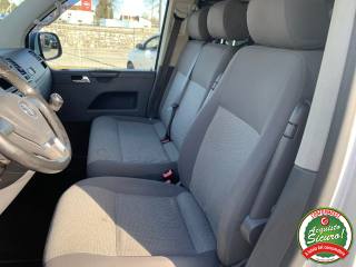 VOLKSWAGEN Multivan usata, con Servosterzo
