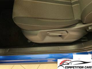 VOLKSWAGEN T-Roc usata, con Sedile posteriore sdoppiato