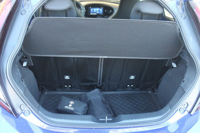 TOYOTA Aygo X usata, con Autoradio digitale