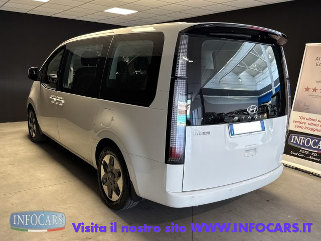 HYUNDAI Staria usata, con Airbag