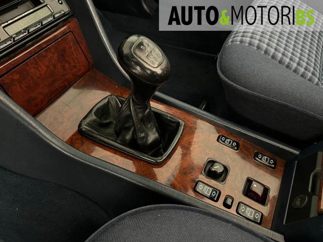 MERCEDES-BENZ E 200 usata, con Lettore CD