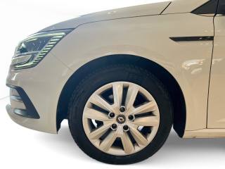RENAULT Megane usata, con Autoradio digitale