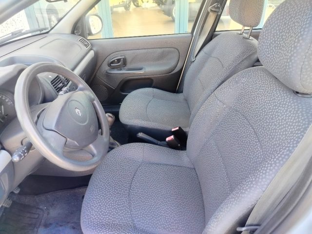 RENAULT Clio usata 9