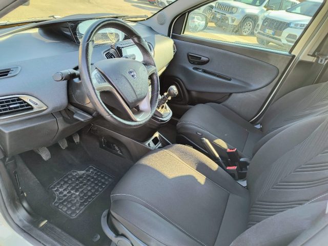 LANCIA Ypsilon usata, con Fendinebbia