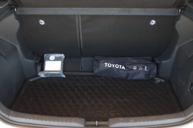 TOYOTA Yaris usata, con Servosterzo