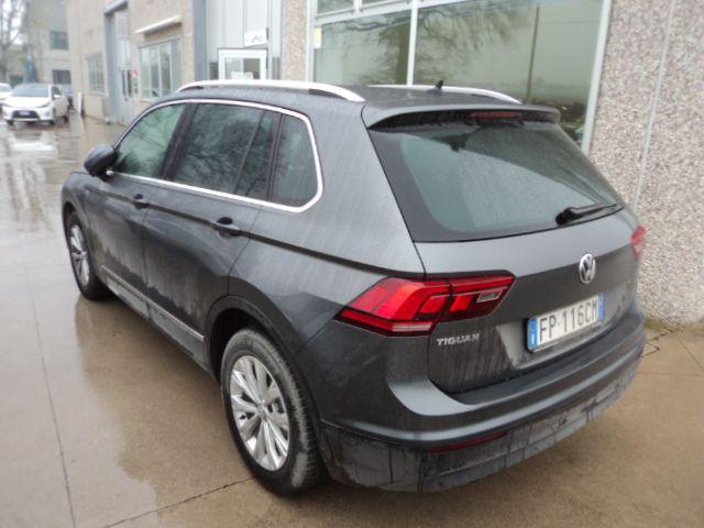 VOLKSWAGEN Tiguan usata, con Airbag