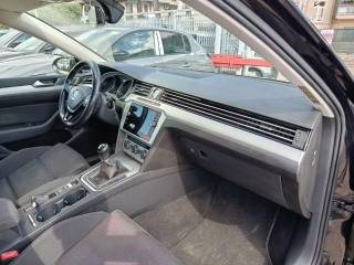 VOLKSWAGEN Passat Variant usata, con Autoradio