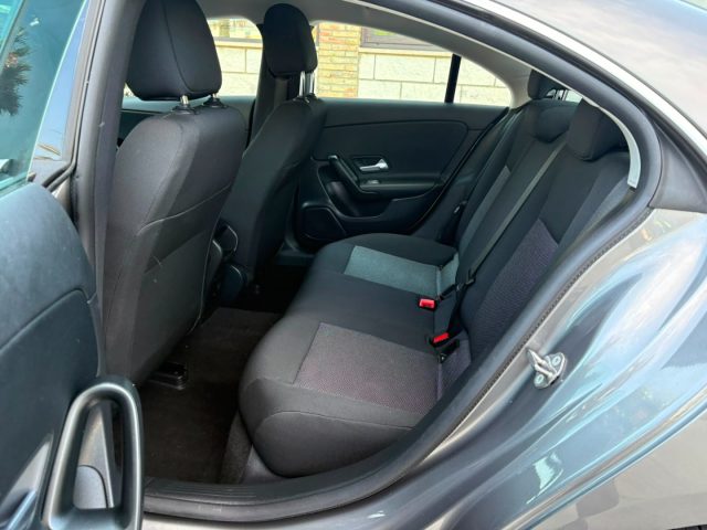 MERCEDES-BENZ CLA 200 usata, con Cerchi in lega