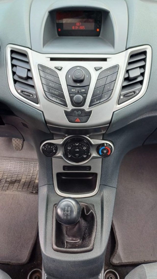 FORD Fiesta usata, con Specchietti laterali elettrici