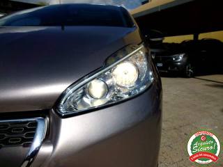 PEUGEOT 208 usata, con Sensore di luce