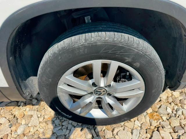 VOLKSWAGEN Tiguan usata, con Autoradio