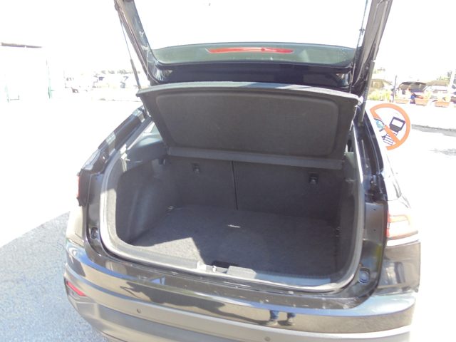 VOLKSWAGEN Taigo usata, con Bracciolo
