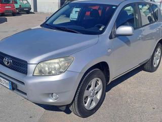 TOYOTA RAV 4 MY23 usata 32