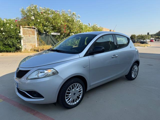 LANCIA Ypsilon usata, con Monitoraggio pressione pneumatici