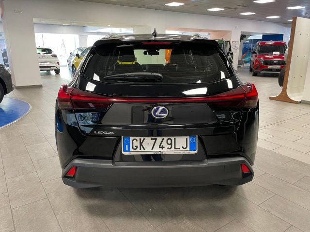 LEXUS UX 250h usata, con ESP