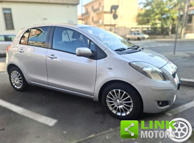 TOYOTA Yaris usata, con Airbag laterali
