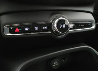 VOLVO XC40 usata, con USB