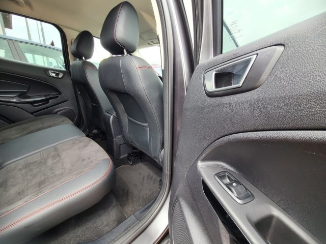 FORD EcoSport usata 26