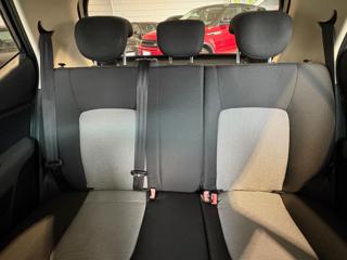 HYUNDAI i10 usata 21