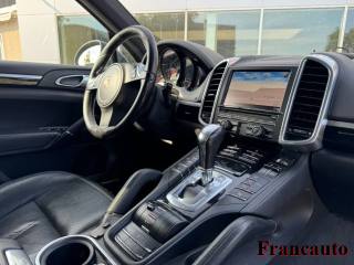 PORSCHE Cayenne usata, con Autoradio