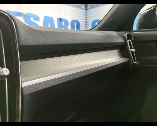 VOLVO XC40 usata, con Sedile posteriore sdoppiato