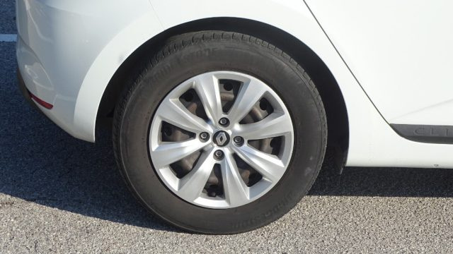 RENAULT Clio usata, con Luci diurne LED