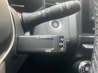 RENAULT Clio usata, con Touch screen
