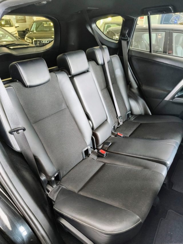 TOYOTA RAV 4 usata, con Filtro antiparticolato