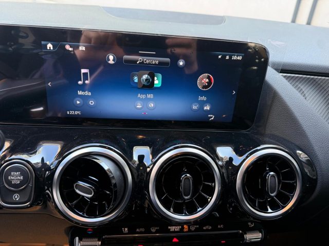 MERCEDES-BENZ GLA 180 usata, con Volante multifunzione