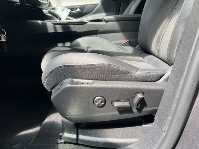 PEUGEOT 3008 usata, con Cronologia tagliandi