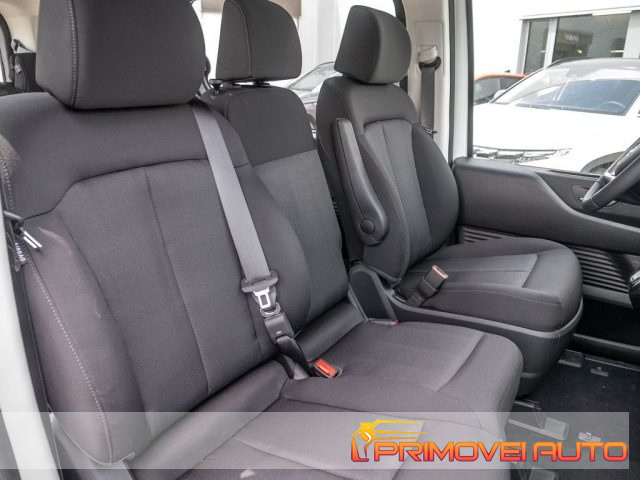 HYUNDAI Staria usata, con Autoradio