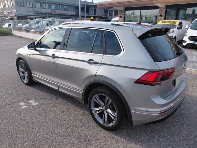 VOLKSWAGEN Tiguan usata, con Autoradio