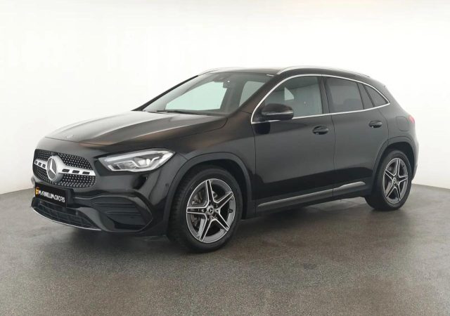 MERCEDES-BENZ GLA 220 usata, con Sistema di navigazione