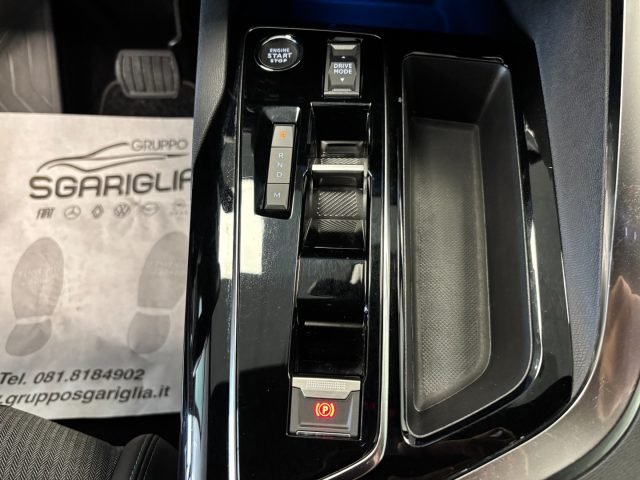 PEUGEOT 5008 usata, con MP3