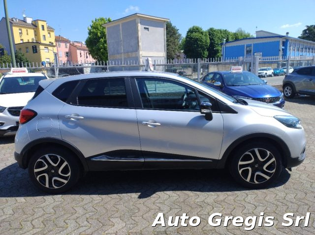RENAULT Captur usata, con Autoradio