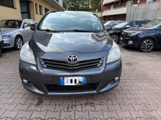 TOYOTA Verso usata, con Airbag