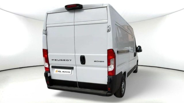 PEUGEOT Boxer usata, con Airbag