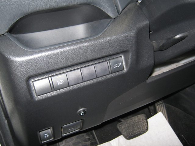 TOYOTA RAV 4 MY23 usata, con Riconoscimento dei segnali stradali