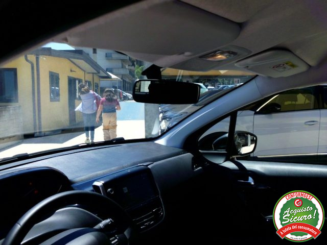 PEUGEOT 208 usata, con Specchietti laterali elettrici