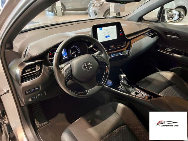 TOYOTA C-HR usata 8