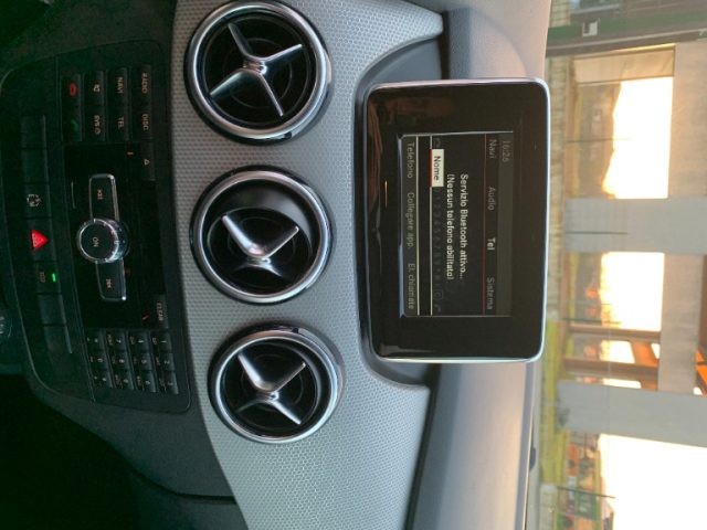 MERCEDES-BENZ B 180 usata, con Interni in pelle