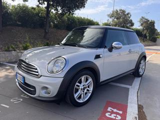 MINI Cooper D usata 32