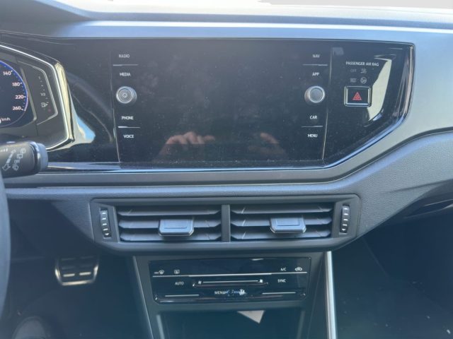 VOLKSWAGEN Taigo usata 10